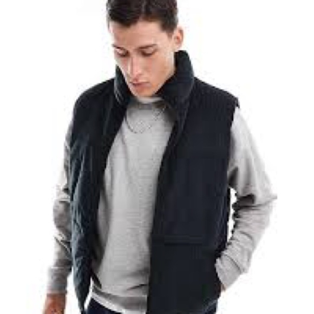 Hollister Men's Dark Quilted Vest